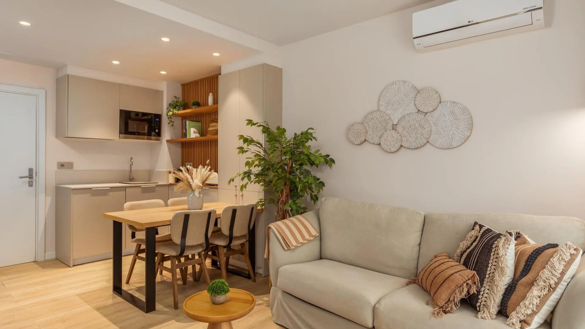 ל'אסטרטיט Marconia Boutique Residence דירה