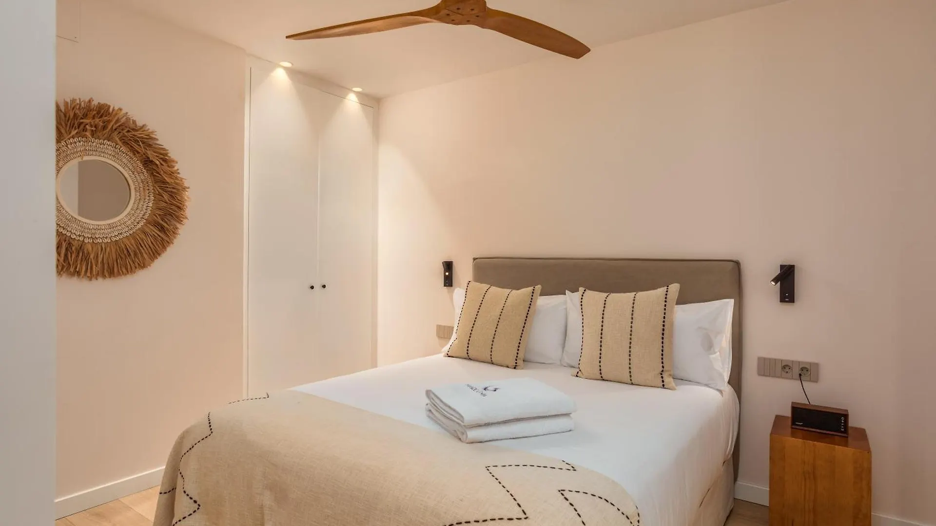 ל'אסטרטיט Marconia Boutique Residence ספרד
